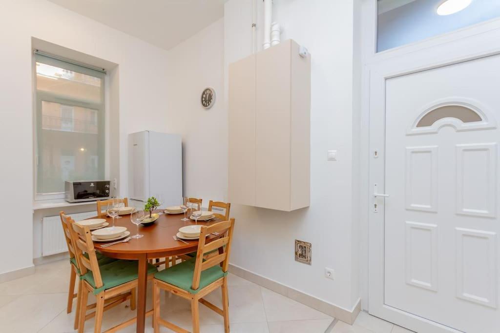 Bartok Boulevard By Nw Apartament *